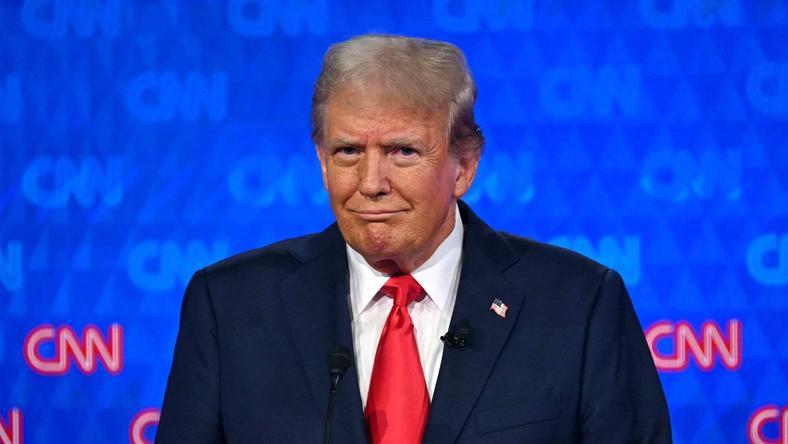 特朗普“发币”,一夜暴赚1800亿